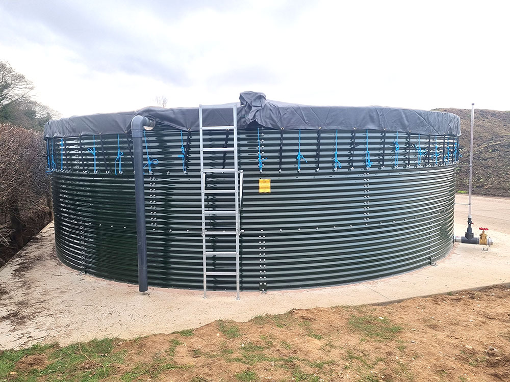 Green tank + ladder + sight glass + overflow
